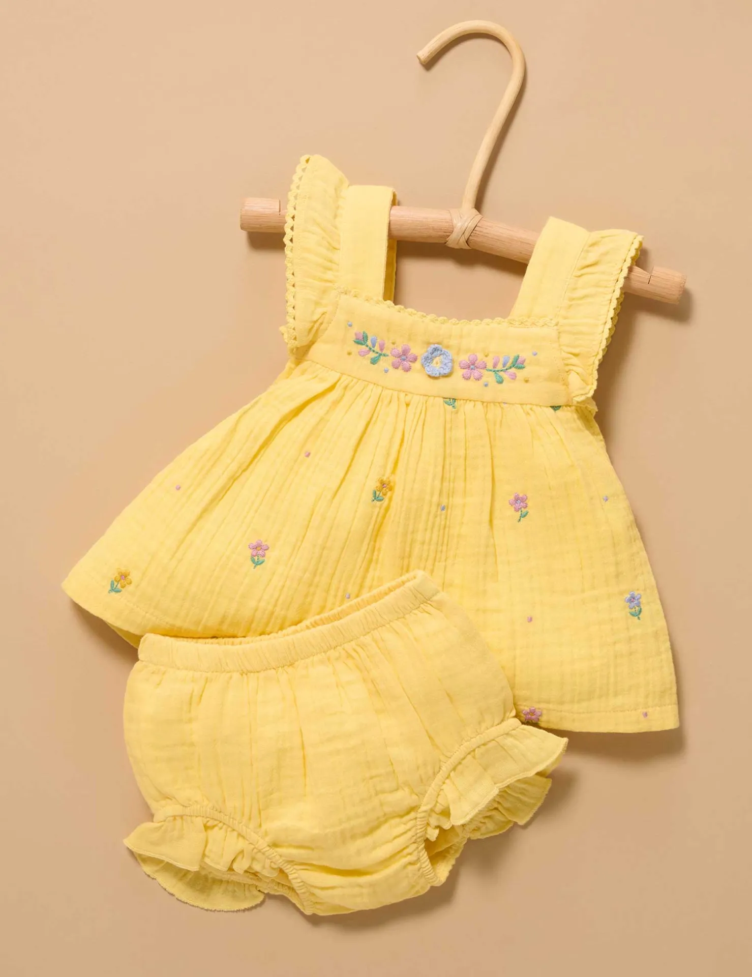 Daisy Broderie Set